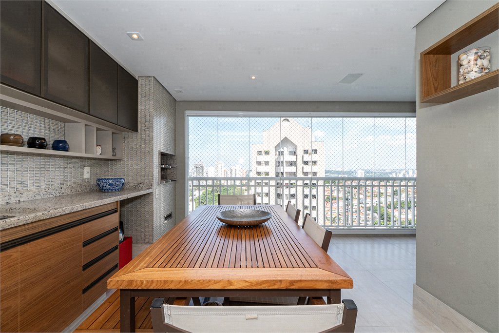 Apartamento à venda com 3 suítes em Sumarezinho, São Paulo, SP