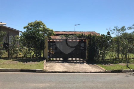 Chácara à venda com 4 quartos, sendo 3 suítes, em Monterrey, Louveira, SP