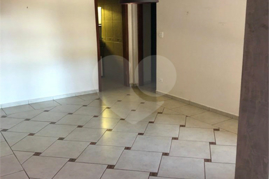 Casa Térrea à venda com 4 quartos, sendo 2 suítes, em Roseira, Mairiporã, SP