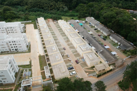 Casa à venda com 3 quartos, sendo 1 suíte, no condomínio Residencial Vila D`ouro, Cotia - SP
