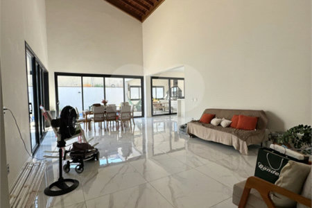 Casa à venda com 3 suítes no condomínio Reserva Central Parque, Salto - SP