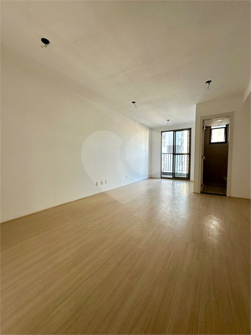 Apartamento à venda com 1 quarto em Santo Cristo, Rio de Janeiro, RJ