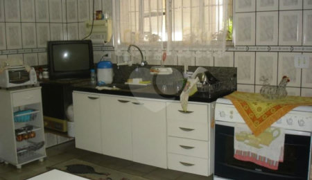 Casa à venda com 4 quartos, sendo 3 suítes,  em Jardim Bonfiglioli, São Paulo, SP