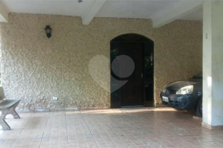 Chácara à venda com 4 quartos no Centro, Mogi das Cruzes, SP