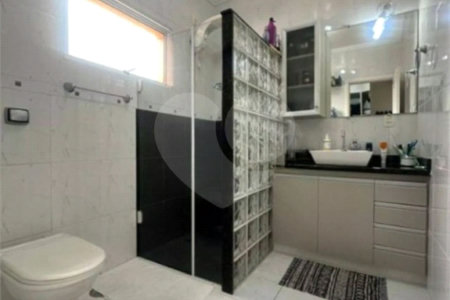 Casa à venda com 3 quartos, sendo 1 suíte, no condomínio Residencial Delle Stelle, Louveira - SP