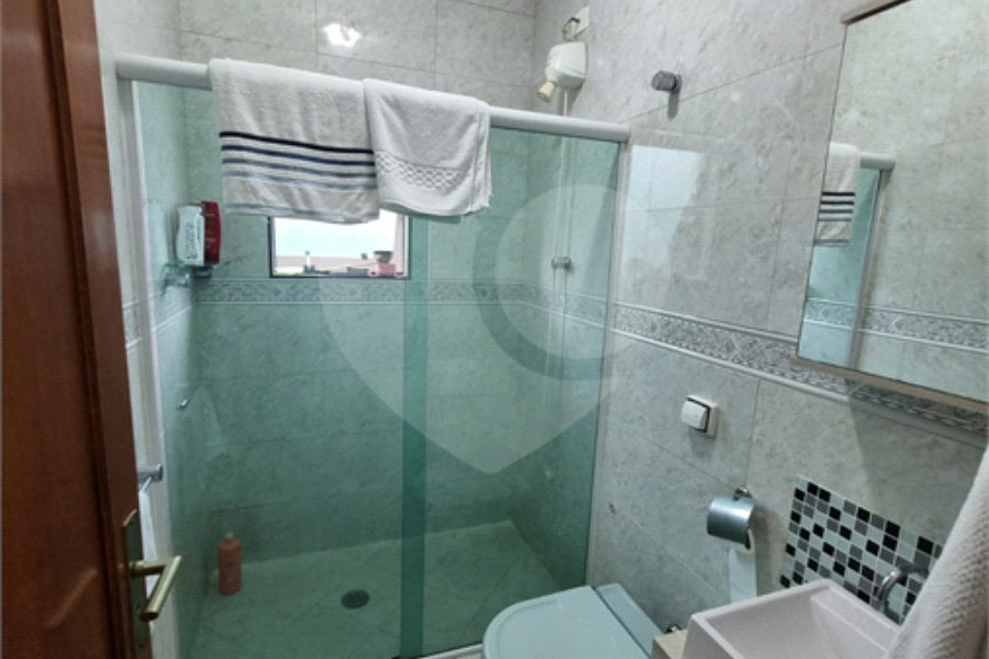 Sobrado à venda com 4 quartos, sendo 2 suítes, em Vila Barreto, São Paulo, SP