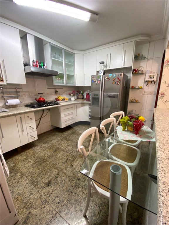 Sobrado à venda com 4 quartos, sendo 1 suíte, em Tremembé, São Paulo, SP
