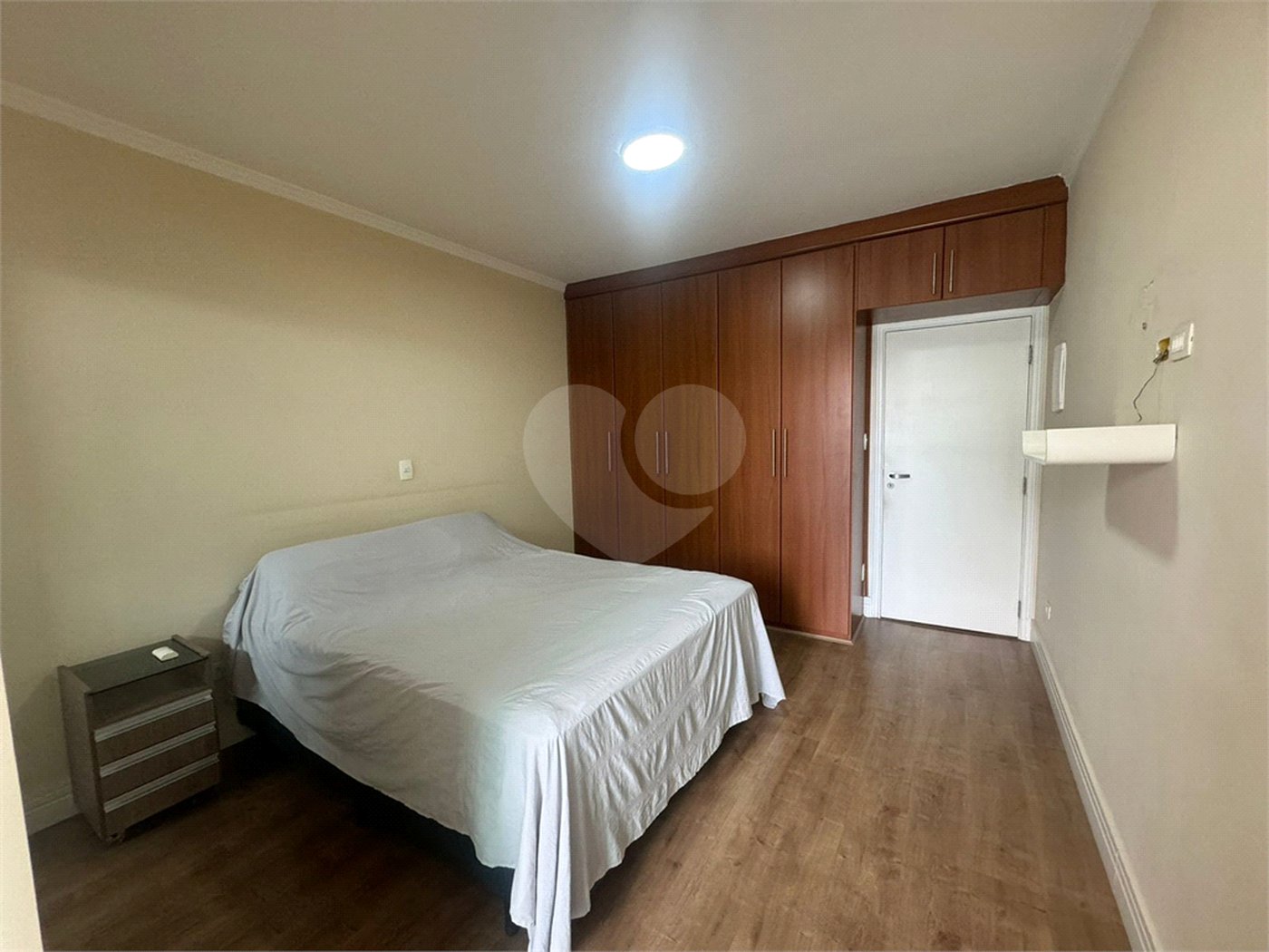 Sobrado à venda com 3 quartos, sendo 1 suíte, em Vila Nivi, São Paulo, SP