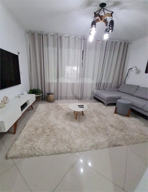 Sobrado à venda com 5 quartos, sendo 2 suítes, em Vila Guilherme, São Paulo, SP