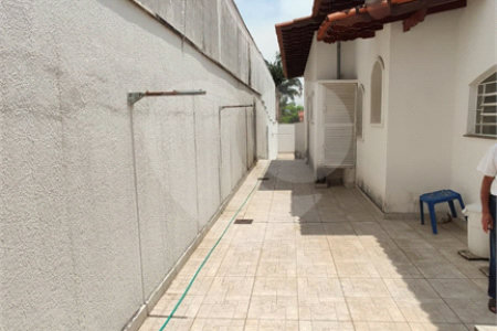Casa Térrea à venda com 3 quartos, sendo 2 suítes, em Vila Oliveira, Mogi das Cruzes, SP