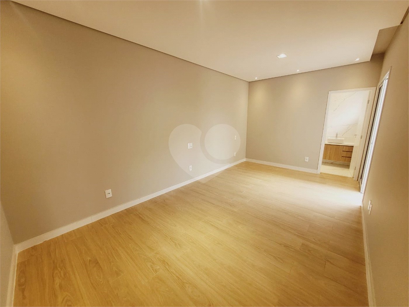 Casa à venda com 3 quartos, sendo 1 suíte, em Jardim Bom Sucesso, Indaiatuba, SP