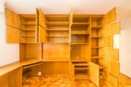 Apartamento à venda com 3 quartos, sendo 1 suíte, em Itaim Bibi, São Paulo, SP