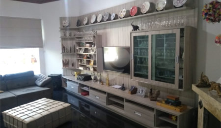 Casa à venda com 4 quartos, sendo 3 suítes,  em Jardim Estância Brasil, Atibaia, SP