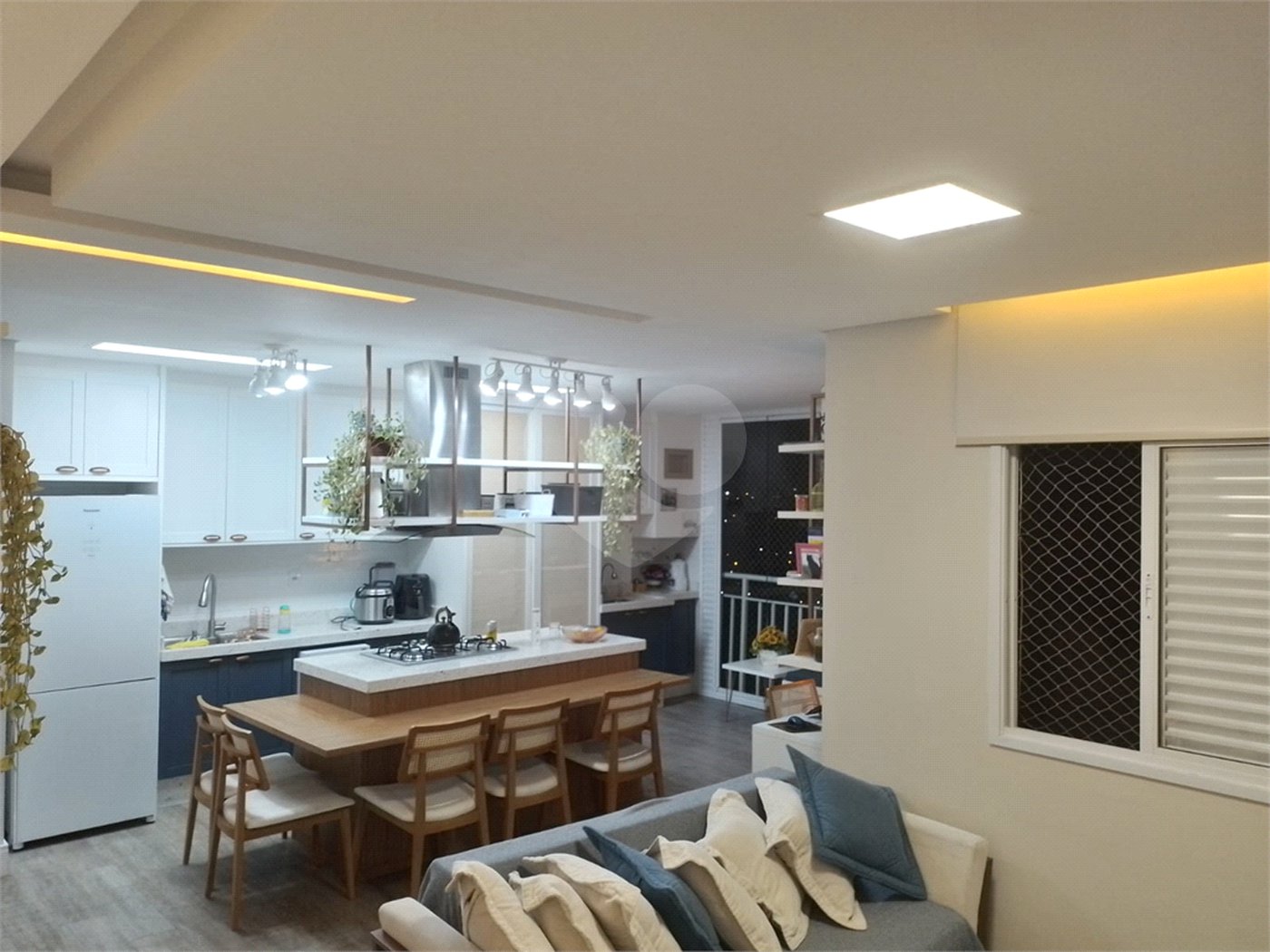 Apartamento à venda com 2 quartos, sendo 1 suíte,  em Mogi Moderno, Mogi das Cruzes, SP