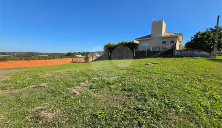 Terreno à venda no condomínio Village Araçoiaba, Araçoiaba da Serra - SP