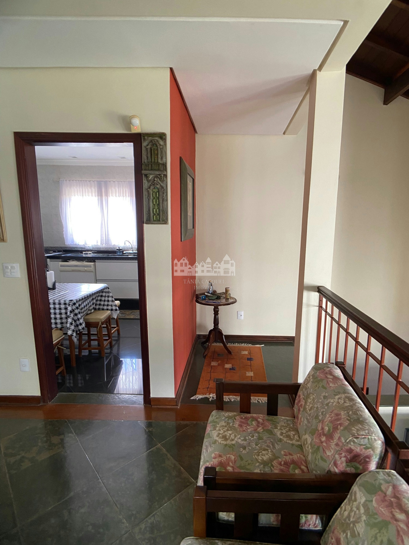 Casa à venda com 3 quartos, sendo 1 suíte, com vista deslumbrante em Recreio Maristela, Atibaia