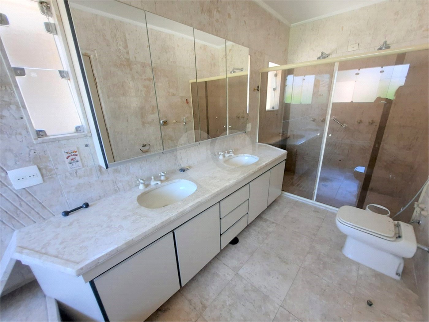 Sobrado à venda com 4 quartos, sendo 2 suítes, em Granja Julieta, São Paulo, SP