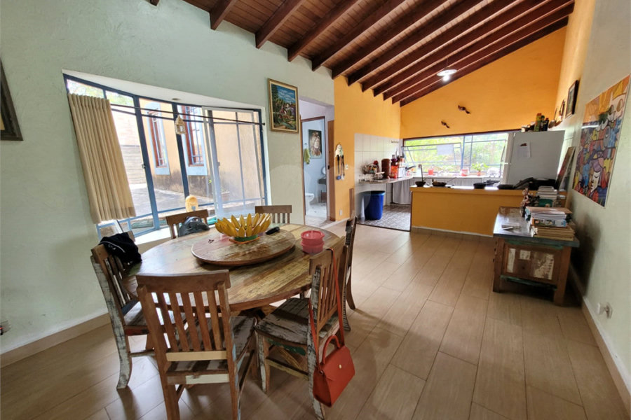 Casa à venda com 3 quartos, sendo 1 suíte, no condomínio Sausalito, Mairiporã - SP