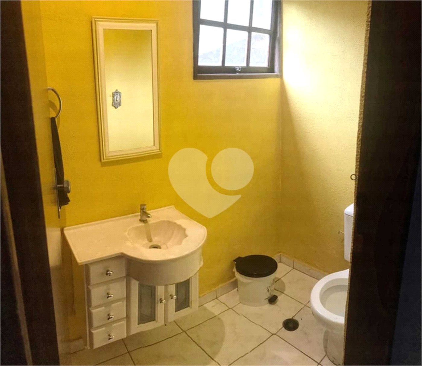 Casa à venda com 3 quartos, sendo 1 suíte, no condomínio Iara Branca, Mairiporã - SP