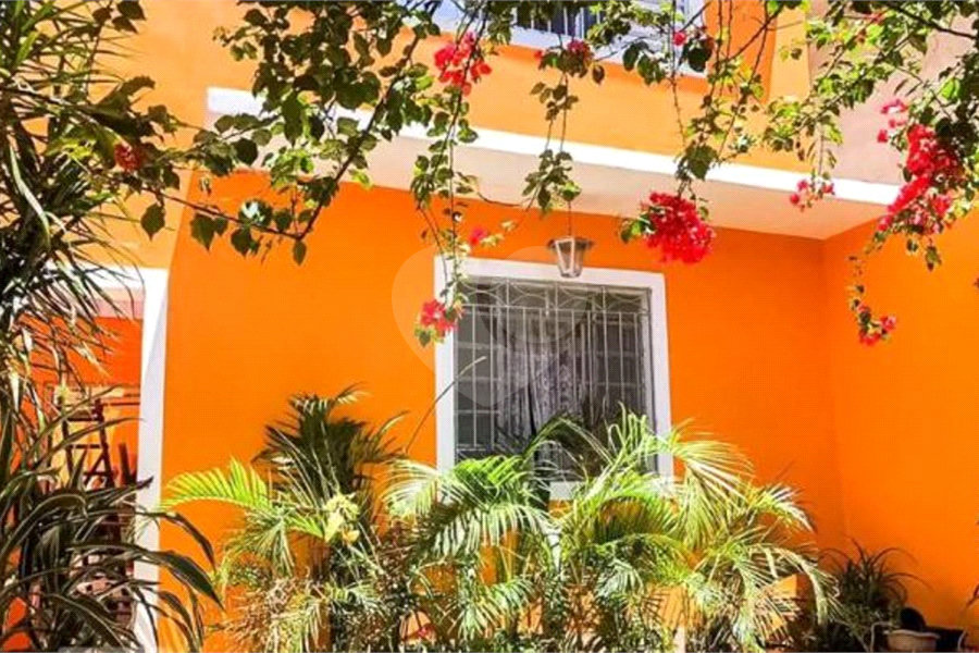 Sobrado à venda com 5 quartos, sendo 1 suíte, em Parque Edu Chaves, São Paulo, SP