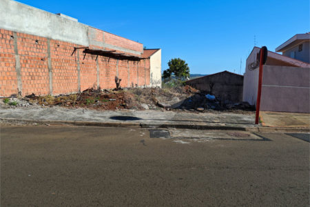 Terreno à Venda de 253 m² em Bairro em Desenvolvimento – Excelente Localização Próximo ao Comércio