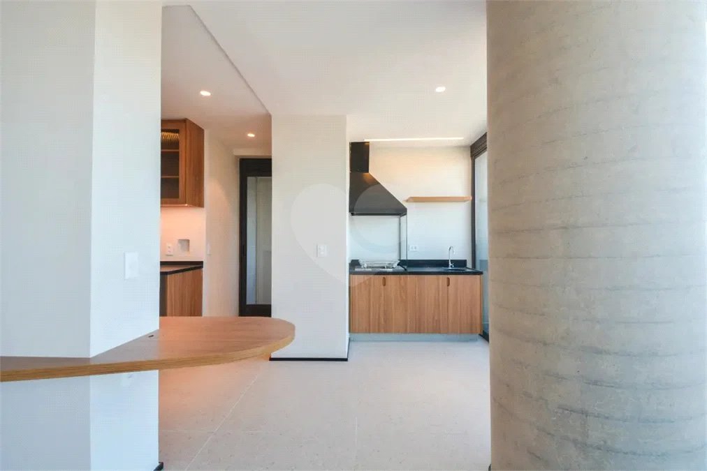Apartamento para venda e locação em Pinheiros com 3 quartos, sendo 3 suítes, 178m²