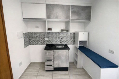 Prédio com Renda no Jabaquara - 773 m2 sendo 13 Studios, Salão Comercial e 22 vagas de garagem!