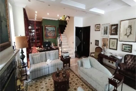 Sobrado de 344m2 à venda com 4 dormitórios no Pacaembu