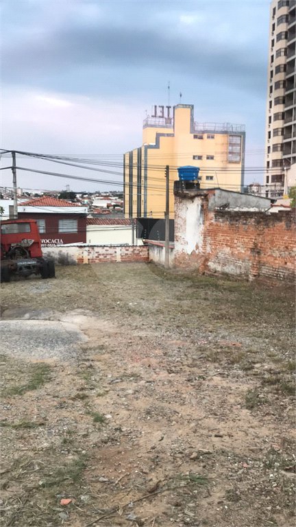 Sorocaba- Centro- Terreno com aproximadamente 700 ms - 16,70 x 32,00 - R$ 790.00,00