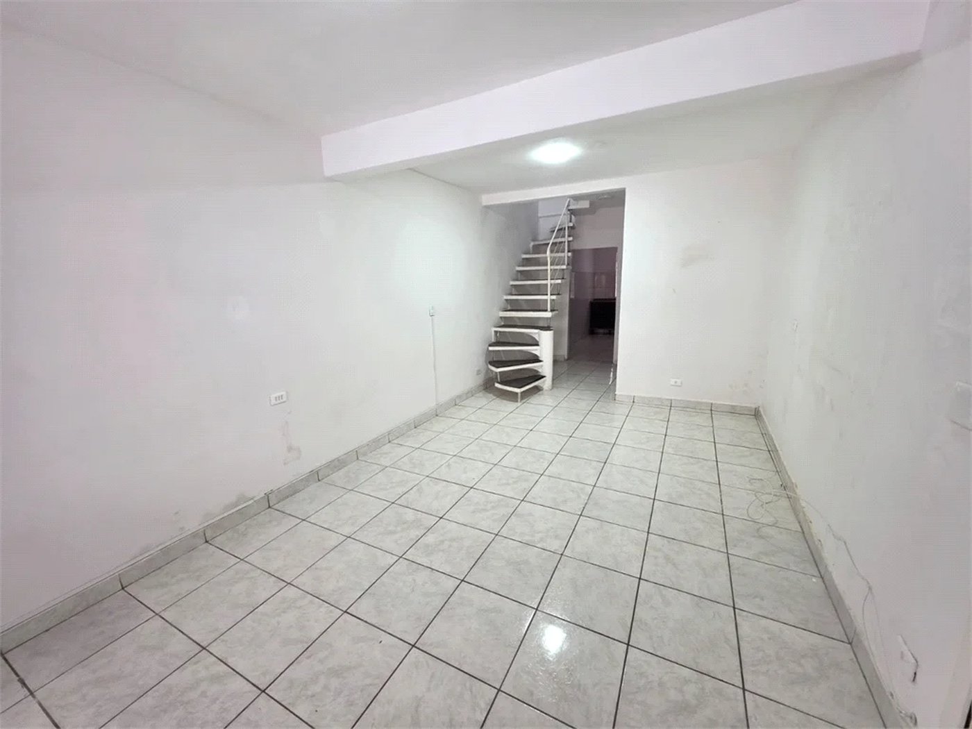 Sobrado à venda com 4 quartos, sendo 1 suíte, em Rio Pequeno, São Paulo, SP
