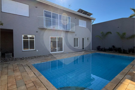 Casa à Venda com 5 Suítes na Vila Giglio em Atibaia/SP