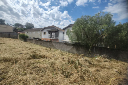 Terreno em Atibaia com 652 metros, pronto para construir no Jardim do Lago, aceita financiamento