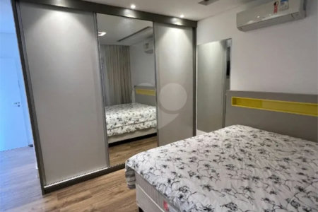 CASA A VENDA, CONDOMINIO FECHADO JARDIM DO GOLDE 3, 4 SUÍTES E 3 VAGAS DE GARAGEM, SJC/SP