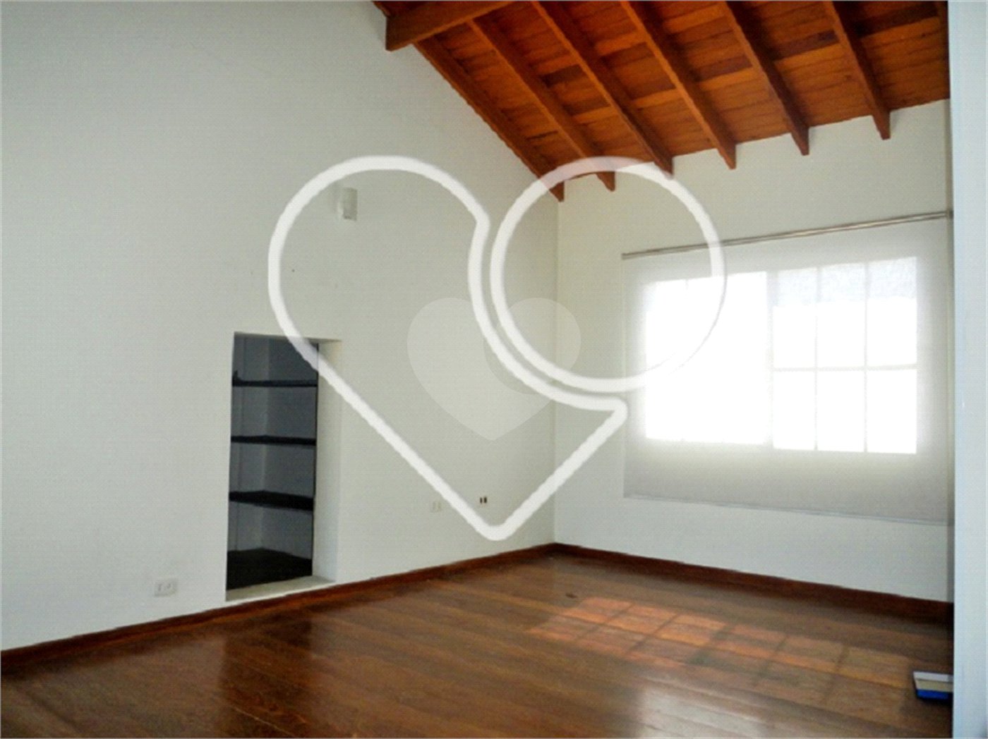 Casa à venda na Saúde c/293m2 - 4 Suítes/4 Salas/3 Vagas na garagem
