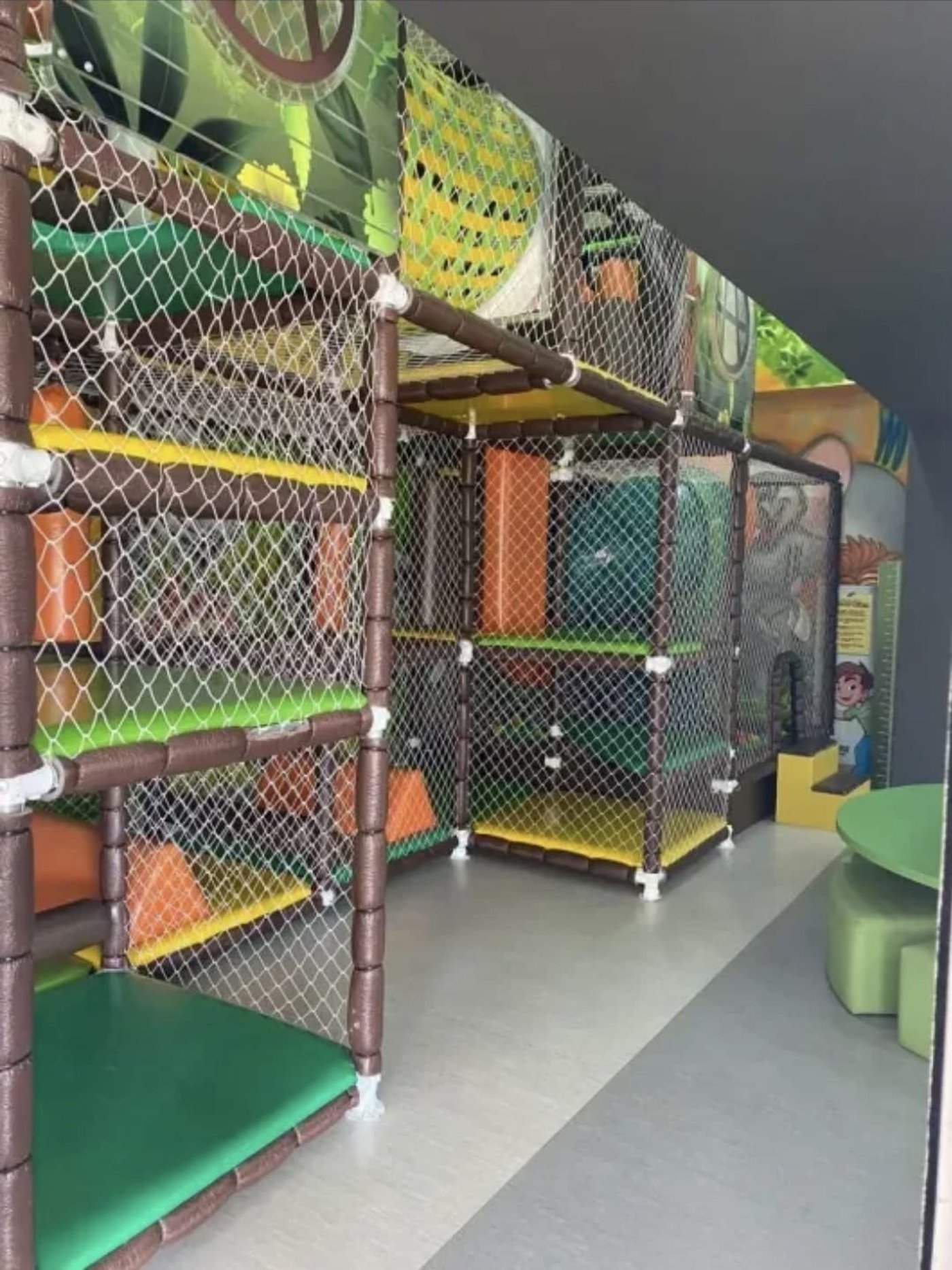 Apartamento à venda com 3 quartos, sendo 1 suíte,  em Cidade São Francisco, São Paulo, SP