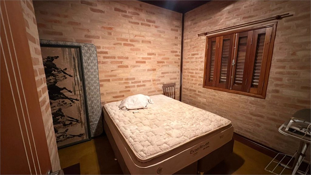 Casa para venda no Condomínio Vivenda do Broa.