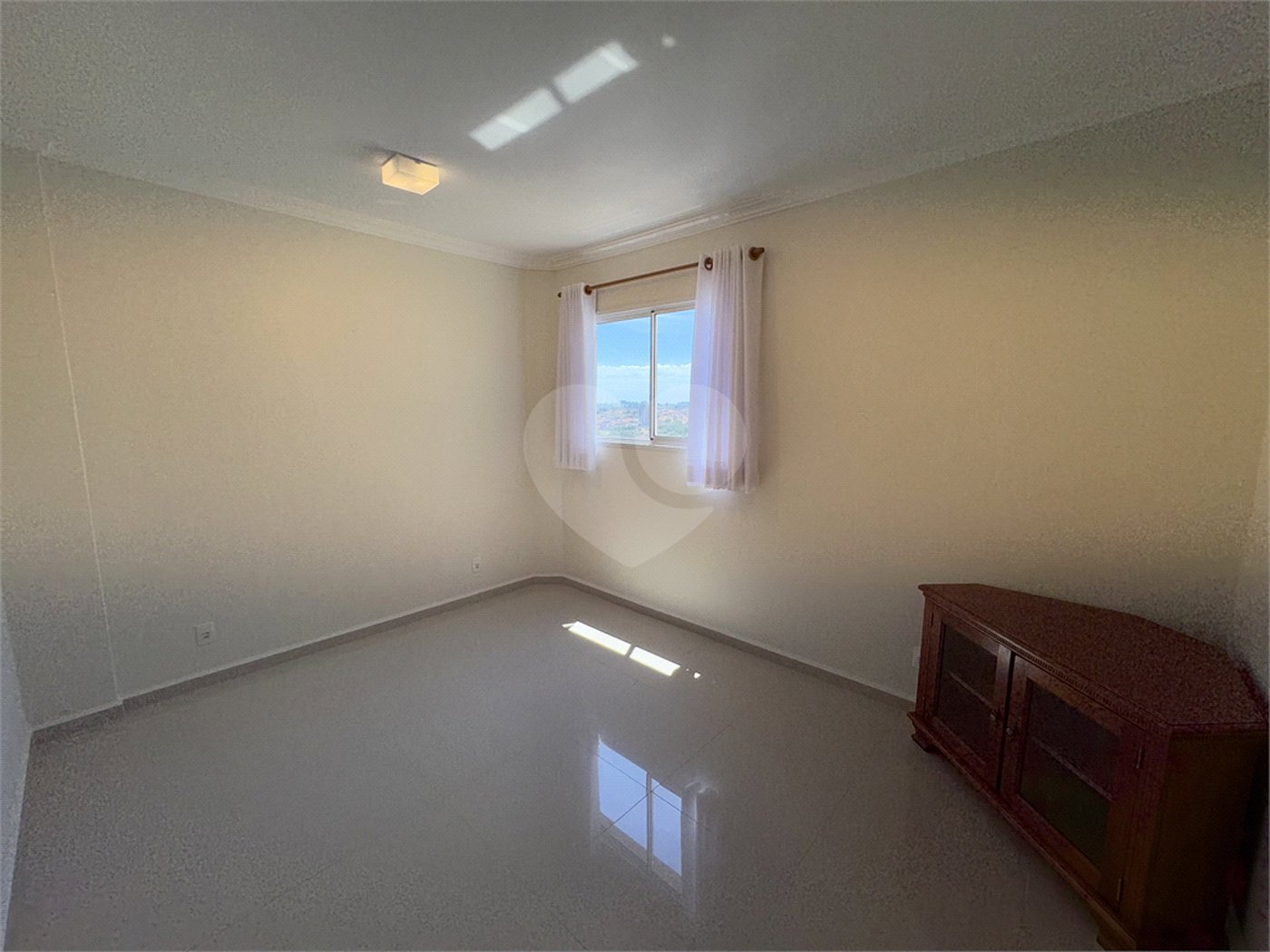 Cobertura de Alto Padrão no Centro de São Carlos – Sofisticação, Espaço e Conforto!