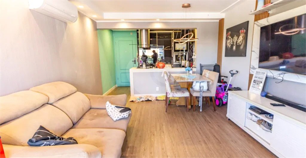 Apartamento à venda na Moóca, 68m², 2 dormitórios, 1 suíte, 1 vaga, ar condicionado, varanda, lazer completo