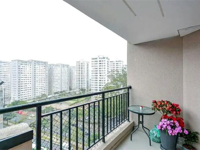 Apartamento à venda com 3 quartos, sendo 1 suíte,  em Campo Grande, São Paulo, SP