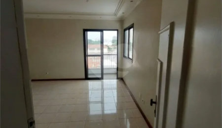 Apartamento à venda com 3 quartos, sendo 1 suíte,  em Quarta Parada, São Paulo, SP