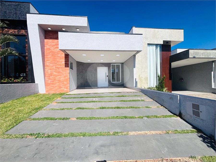 Casa à venda com 3 quartos, sendo 1 suíte, no condomínio Jardim Residencial Villagio Ipanema I, Sorocaba - SP
