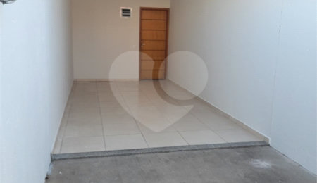Sobrado à venda com 2 suítes em Jardim Nely, Indaiatuba, SP