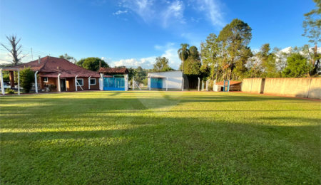 Chácara à venda com 6 quartos, sendo 1 suíte,  em Cercadinho, Alambari, SP