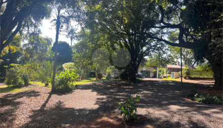 Terreno à venda com 1 suíte no Centro, Araraquara, SP