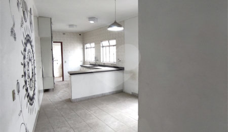 Sobrado à venda ou para alugar com 2 quartos, sendo 1 suíte,  em Parada Inglesa, São Paulo, SP