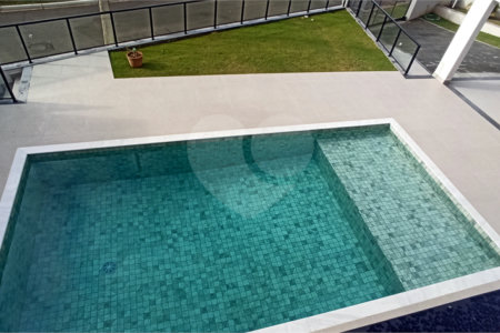 Casa à venda com 4 quartos, sendo 3 suítes, no condomínio Estância Marambaia, Vinhedo - SP