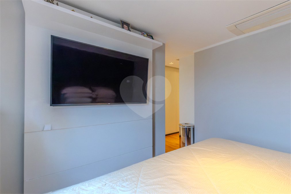 Apartamento à venda com 3 suítes em Chácara Santo Antônio, São Paulo, SP