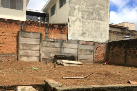 Terreno no Jd. Santa Felícia dispondo de 300m² muito bem localizado