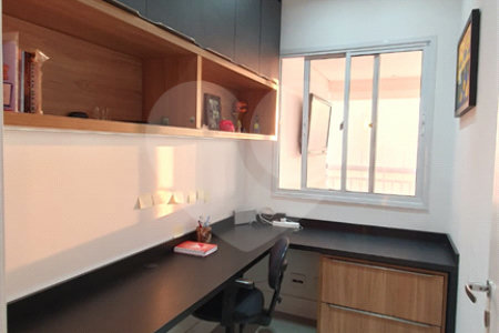 Apartamento à venda com 4 quartos, sendo 3 suítes,  em Parque Reboucas, São Paulo, SP