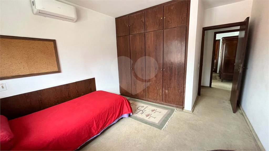Casa à venda com 4 quartos, sendo 2 suítes, em Lar São Paulo, São Paulo, SP